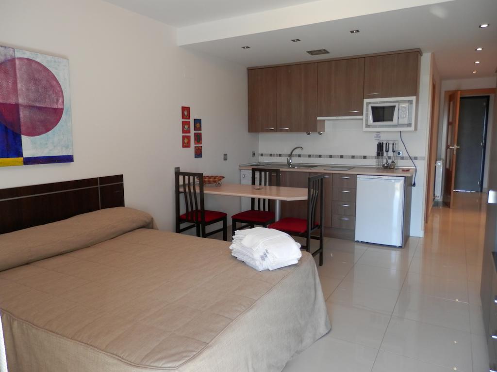 Apartamentos Monte Hernanz Riaza Habitación foto